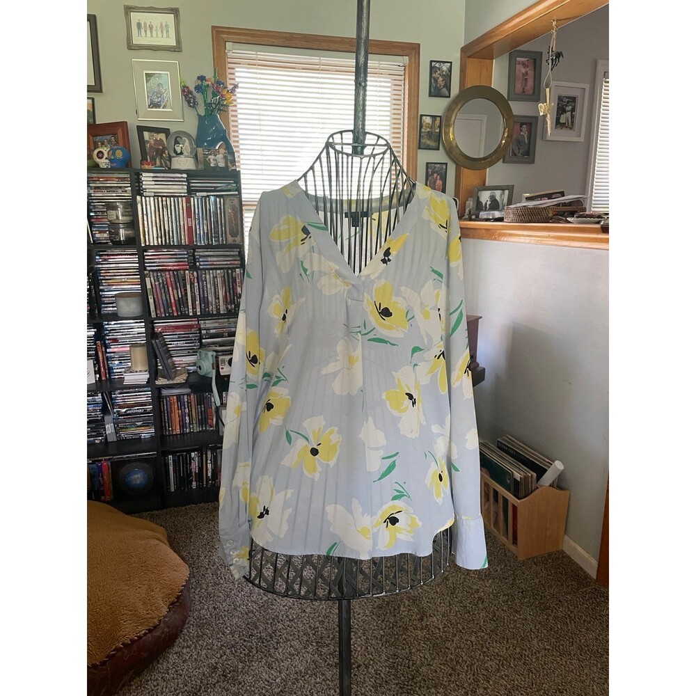 Ann Taylor LOFT long sleeve blouses